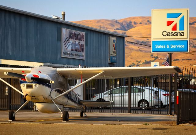 Cessna Skywagon (N185CW)