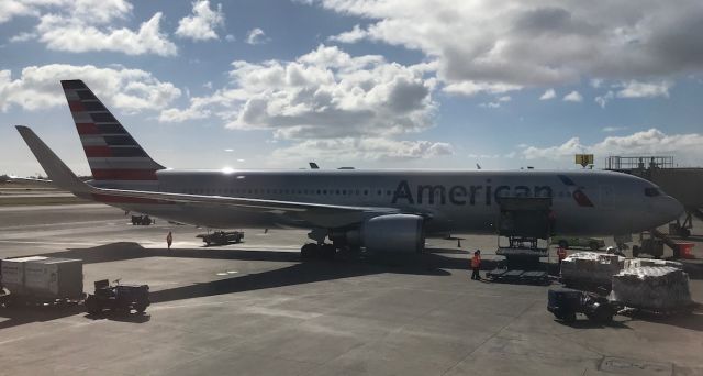 BOEING 767-300 — - Departing Honolulu back to SF