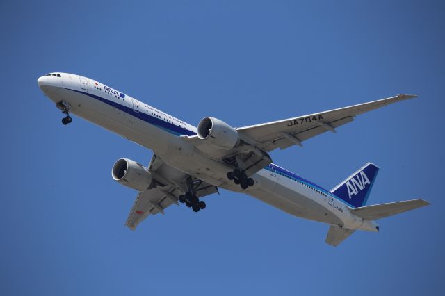 BOEING 777-300ER (JA784A)