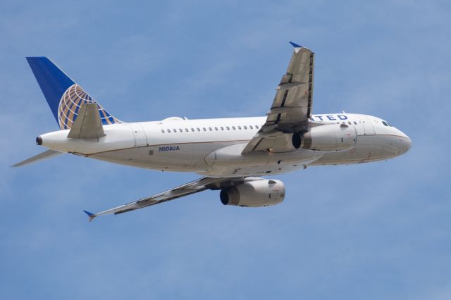 Airbus A319 (N808UA) - UAL449 KORD-KSAN, diverted to KPHX. 18 July 2015.