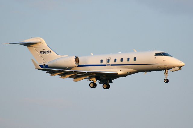 Bombardier Challenger 300 (N363CL) - RDU based CL30 arriving back home 