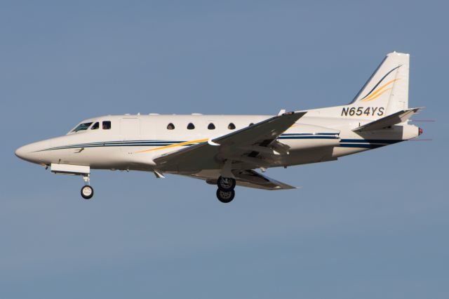 North American Sabreliner (N654YS)