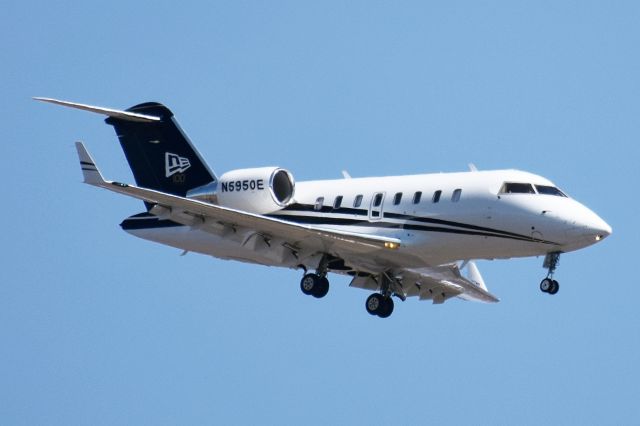 Canadair Challenger (N5950E) - New Era's corporate Bombardier Challenger 650 on short final for Runway 23 at the Buffalo Niagara International Airport...