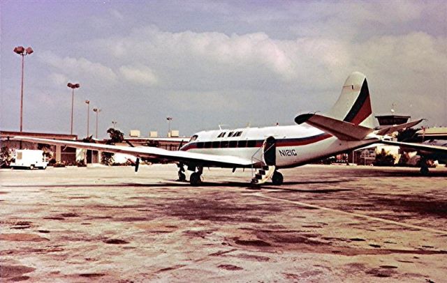 N121G — - Ramp Freeport, Bahamas circa 1977