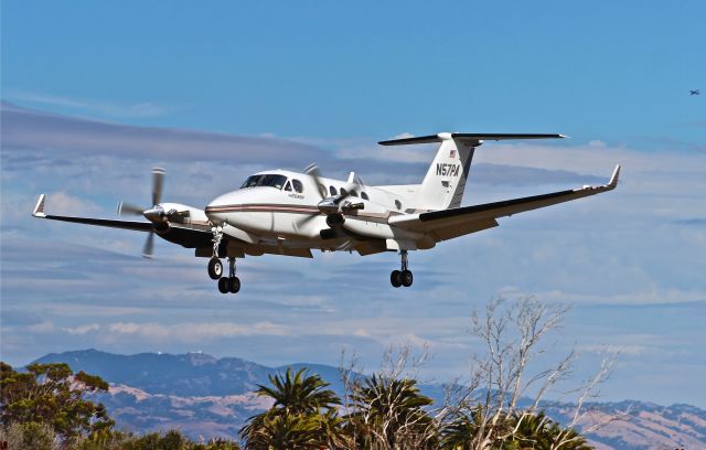 Beechcraft Super King Air 200 (N57PA)