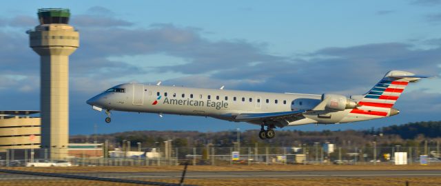 Canadair Regional Jet CRJ-700 (N526EA) - Eagle on short sunset final