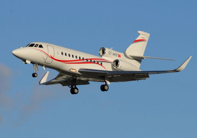 Dassault Falcon 900 (TC-AKE) - 14/01/2014br /Landing 27 from LIML