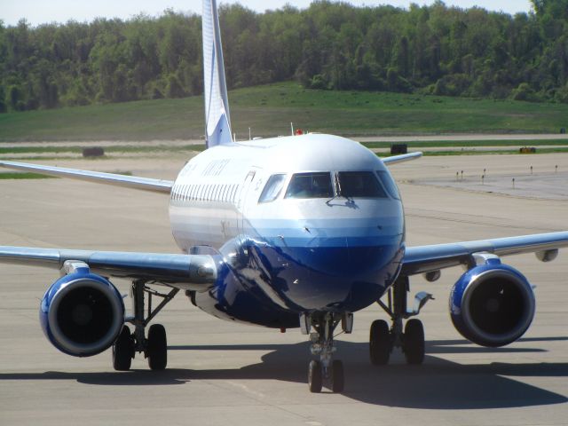 Embraer 170/175 (N638RW)