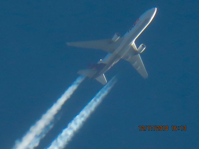 Boeing MD-11 (N602FE)