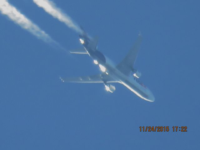 Boeing MD-11 (N588FE)