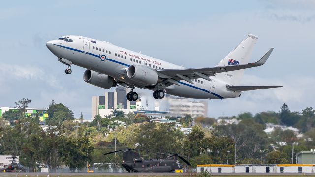 Boeing 737-700 (A36002)