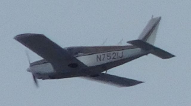 Piper Cherokee Arrow (N7521J) - N7521J over Corvallis, Oregon 10th February 2018.