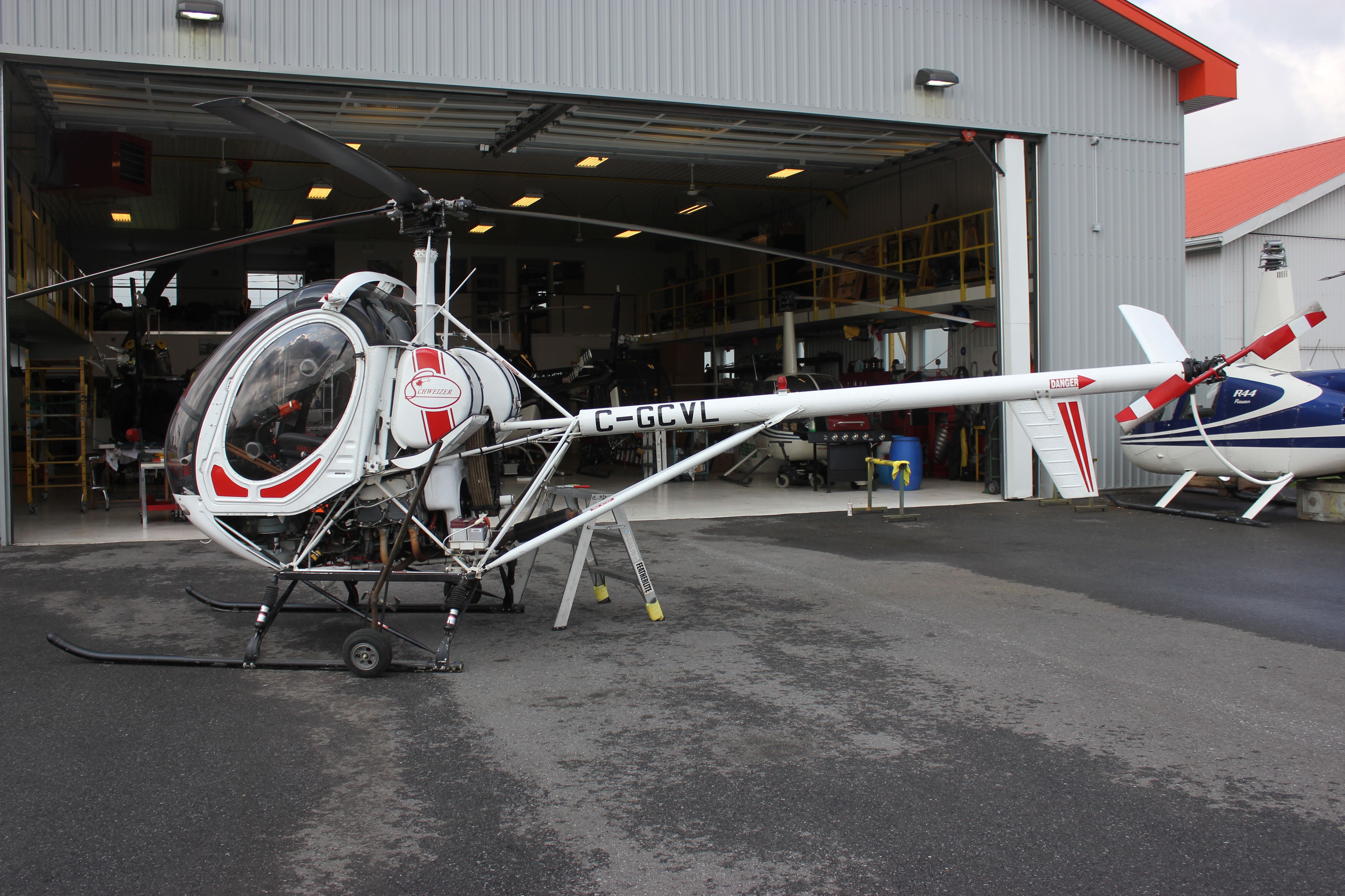 SCHWEIZER 269 (C-GCVL) - Hughes Schweizer 269C C-GCVL chez Helico SB3 à laéroport de St-Mathieu-de-Beloeil CSB3 QC. 09-08-2018