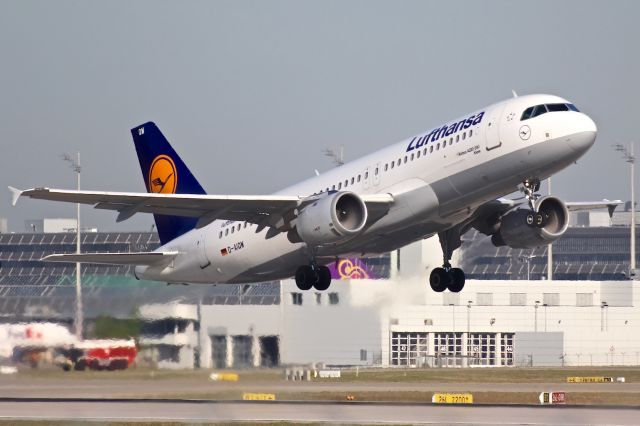 Airbus A320 (D-AIQW)