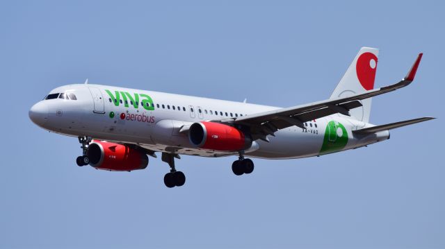 Airbus A320 (XA-VAO) - Landing at KLAS from Mexico City.
