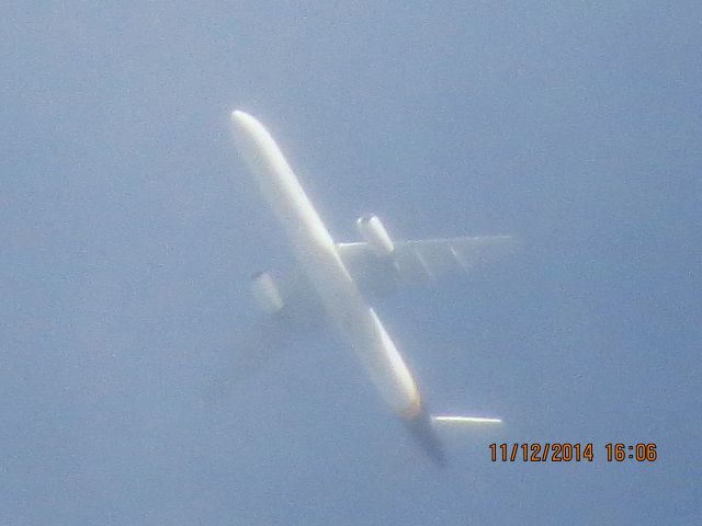 Boeing 757-200 (N437UP) - UPS flight 1302 from CAE to ATL over Baxter Springs Kansas (78KS0 at 30,000 feet.