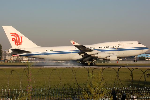 Boeing 747-400 (B-2458)