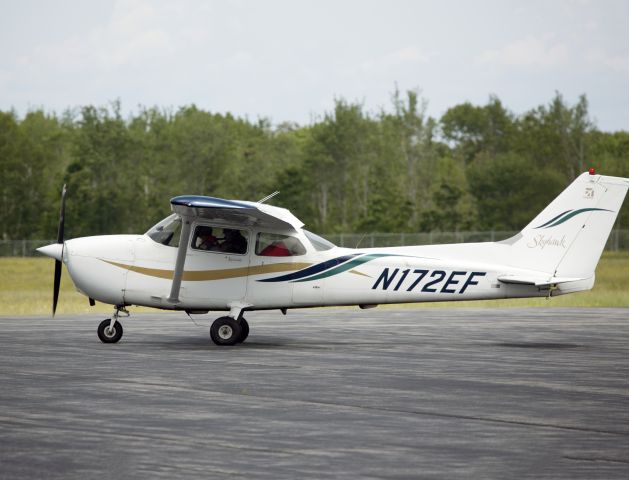 Cessna Skyhawk (N172EF)