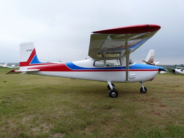 Cessna Skyhawk (N7155A) - N7155A the day of completion of annual and paint at Neils sky ranch 09-14-2009