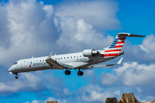 Canadair Regional Jet CRJ-700 (N772SK) - A SkyWest CRJ700 landing at PHX on 2/26/23. Taken with a Canon R7 and Tamron 70-200 G2 lens.