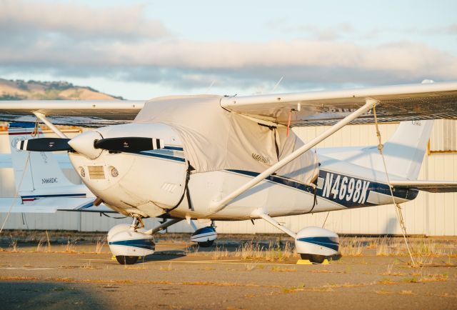 Cessna Skylane (N4698K)