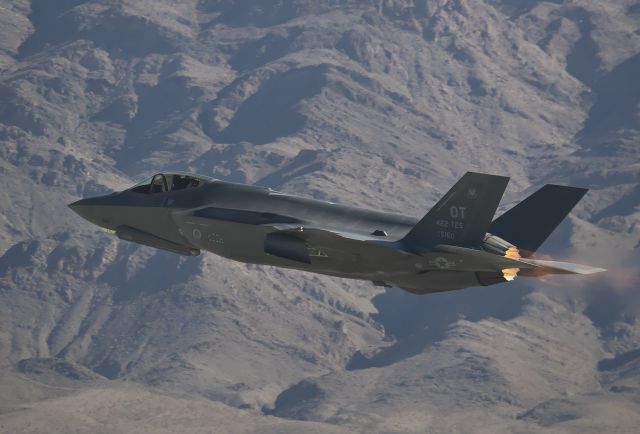 Lockheed F-35C — - F-35 Demo at Aviation Nation 2019.