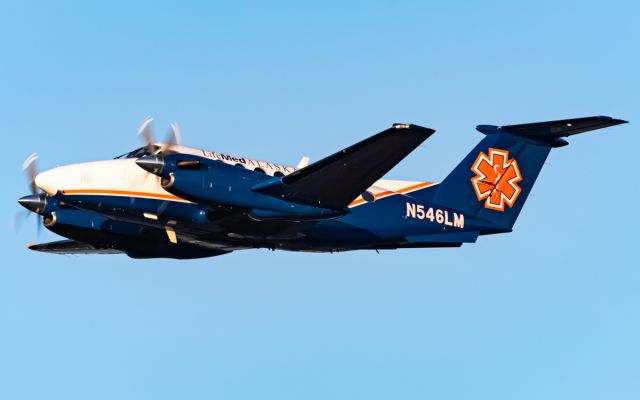 Beechcraft Super King Air 200 (N546LM)