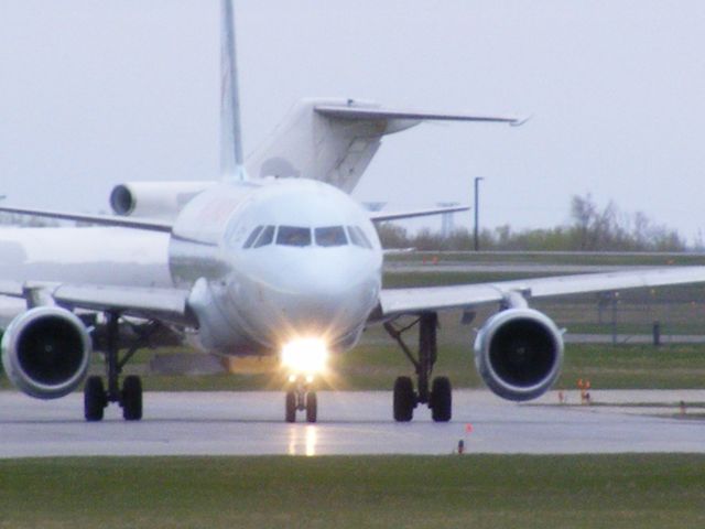 Airbus A320 (C-GARJ)