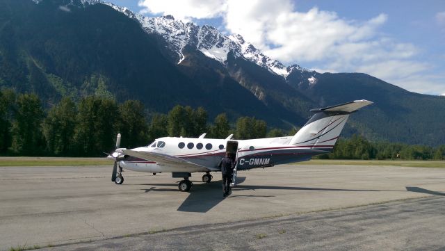 Beechcraft Super King Air 200 (C-GMNM)