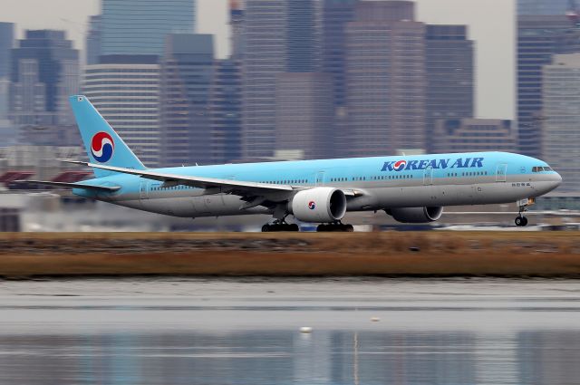BOEING 777-300 (HL7203) - 'Koreanair 092' taking off on 4R