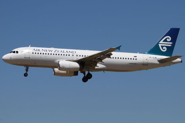 Airbus A320 (ZK-OJM)