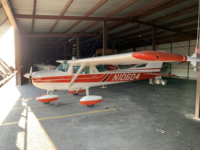 Cessna Commuter (N10604)