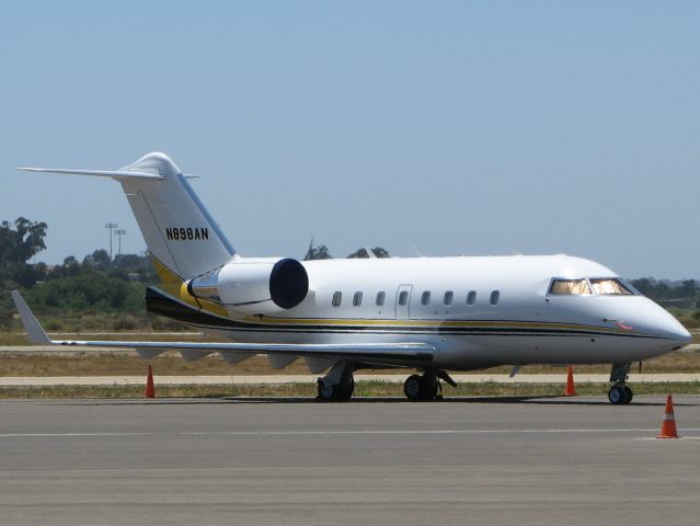 Canadair Challenger (N898AN)