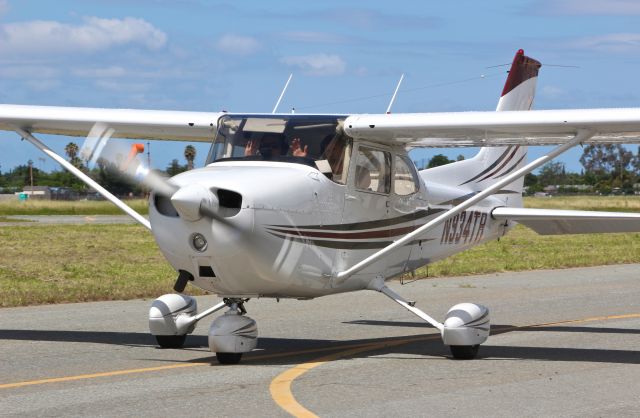 Cessna Skyhawk (N934TR) - Locally-based C172 taxing out at Reid Hillview Airport. Thanks for the wave!