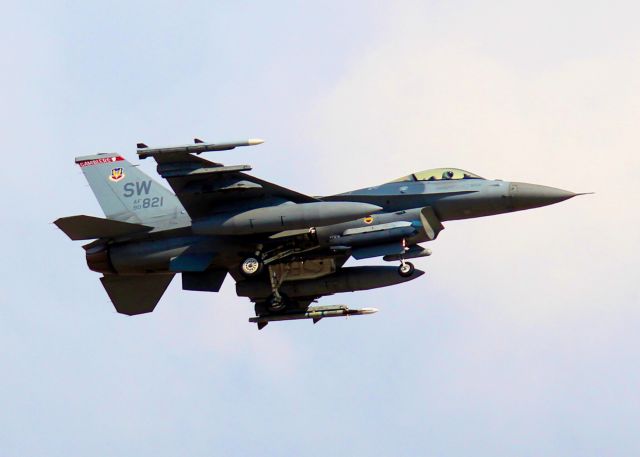 Lockheed F-16 Fighting Falcon (90-0821) - At Barksdale Air Force Base.