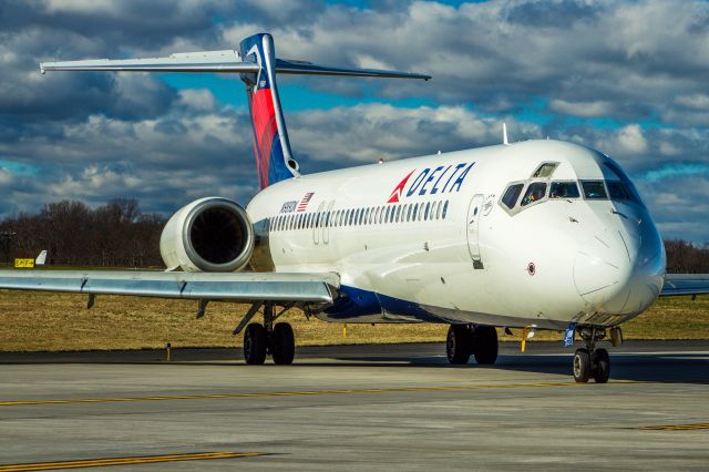 Boeing 717-200 (N989DN)