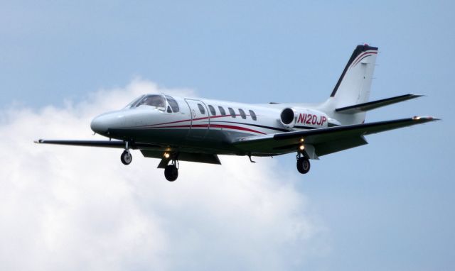 Cessna Citation II (N120JP) - On final is this 1983 Cessna Citation II in the Spring of 2019.