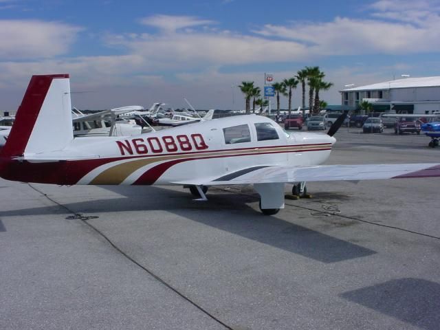 Mooney M-20 (N6088Q)