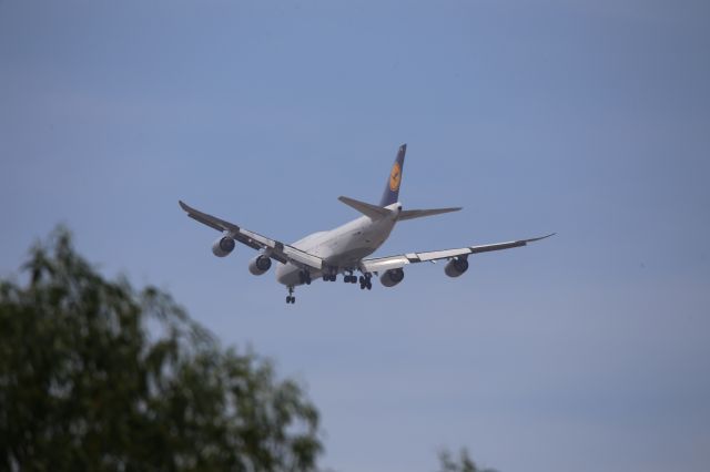 BOEING 747-8 (D-ABYQ)