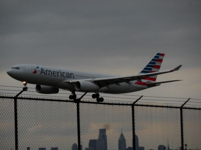 Airbus A330-200 (N292AY)