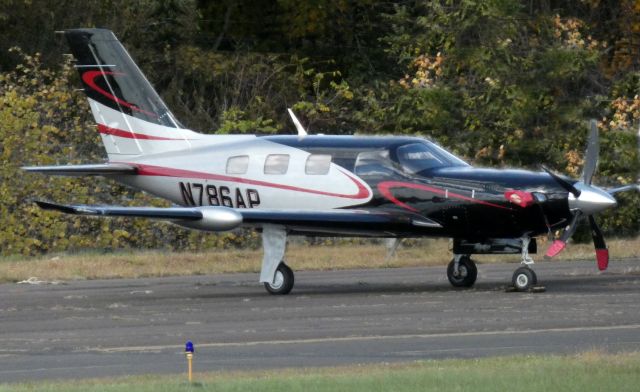 Piper Malibu Meridian (N786AP) - Catching some tarmac time is this 2018 Piper Malibu Meridian PA-46-600T in the Autumn of 2020.