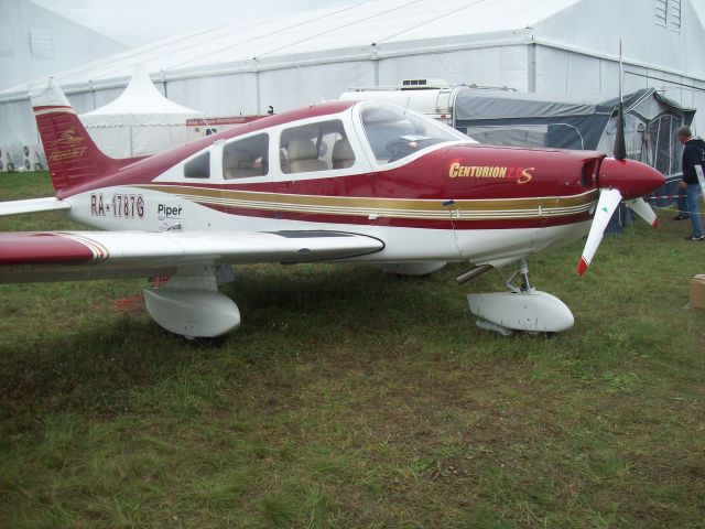 Piper Cherokee (RA-1787G)