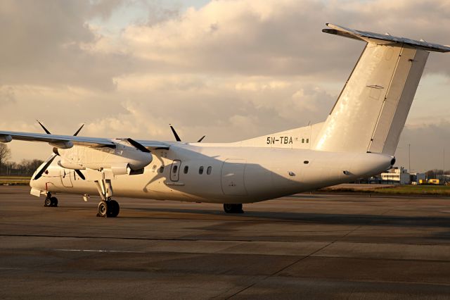 de Havilland Dash 8-300 (5N-TBA) - TOPBRASS AVIATION. PREVIOUS REGISTRATION C-FB0A