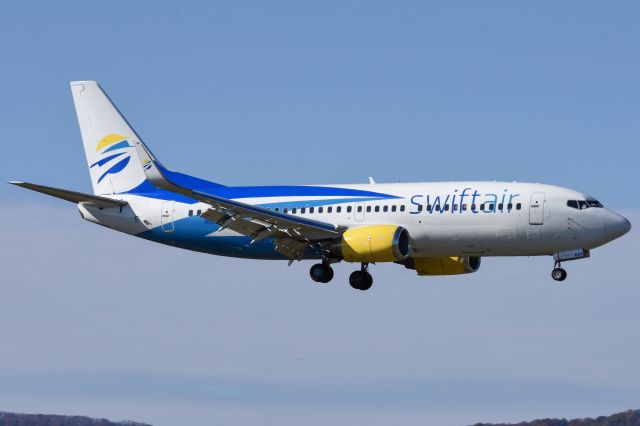 BOEING 737-300 (N625SW) - On short final from Atlantic City, NJ.