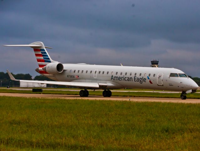 Canadair Regional Jet CRJ-700 (N738SK)