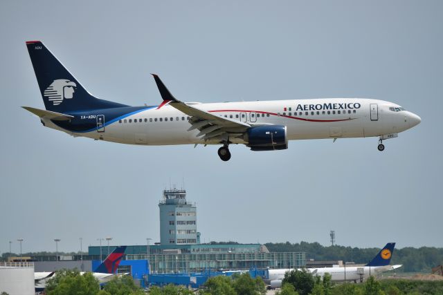 Boeing 737-800 (XA-ADU) - 22-R 07-09-19