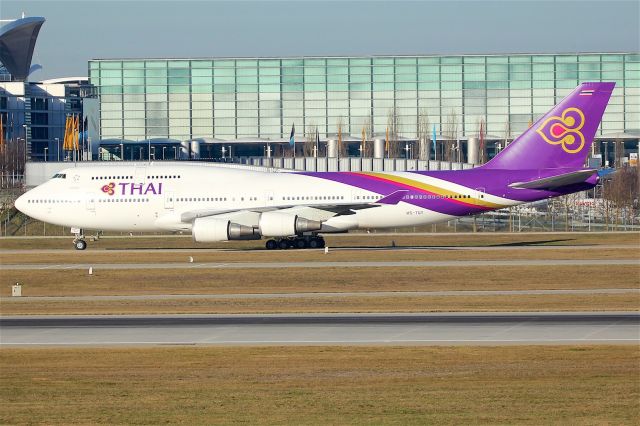 Boeing 747-400 (HS-TGY)