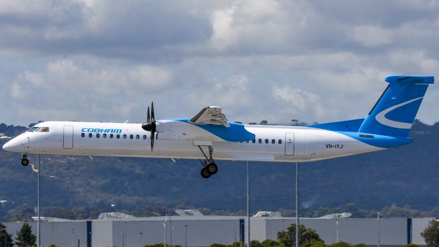 de Havilland Dash 8-400 (VH-IYK)