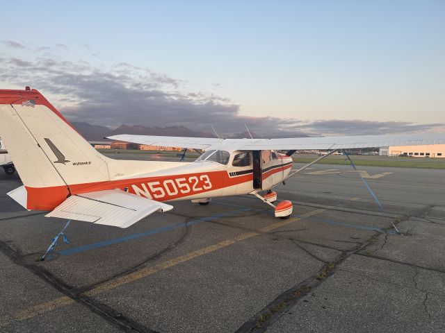 Cessna Skyhawk (N50523)