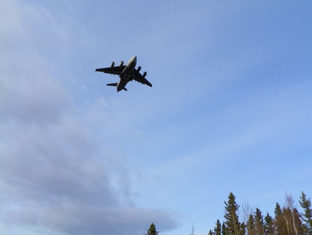 Boeing Globemaster III — - On Final.